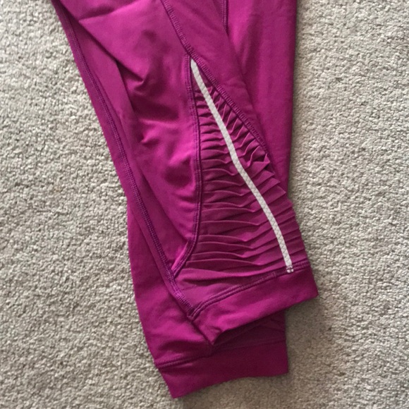 LULU lemon leggings!! - Picture 2 of 3